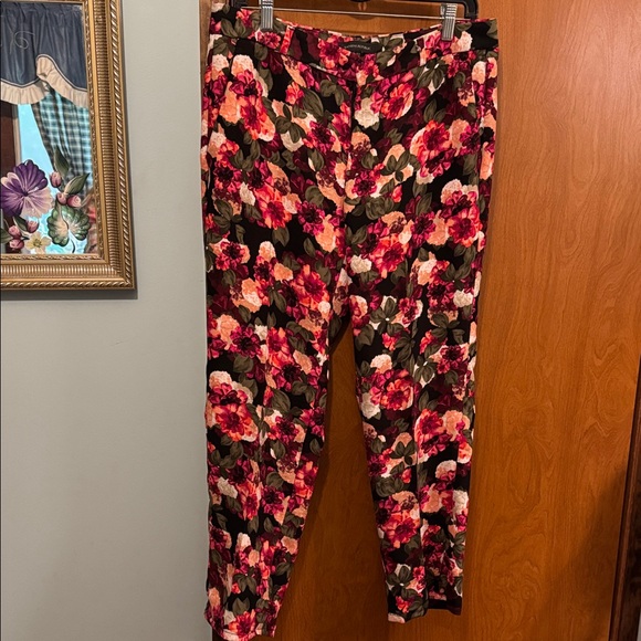 Banana Republic Pants - Banana Republic Floral Pants